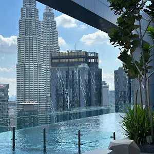 Royce Residences By Romeo Апартаменты